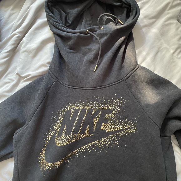 SMALL NIKE HOODIE - Picture 1 of 3